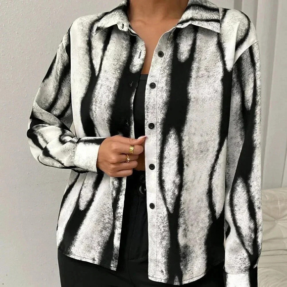 Black and White Casual Women's Long Sleeve Business Shirt - Picture 4 of 7